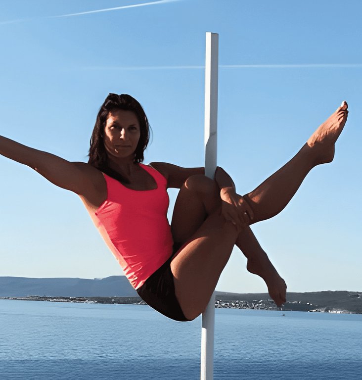 Instruktorky tanečního studia Ká - pole dance